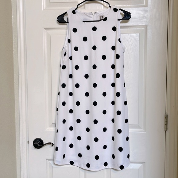 Anne Klein Dresses & Skirts - Anne Klein Polka Dot Sheath Dress